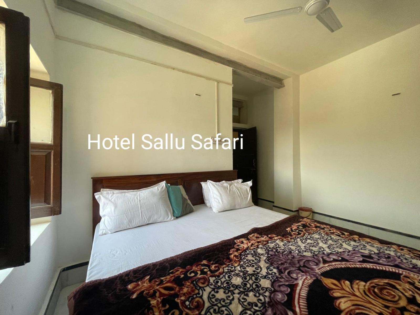 Hotel Sallu Safari Jaisalmer Exteriör bild