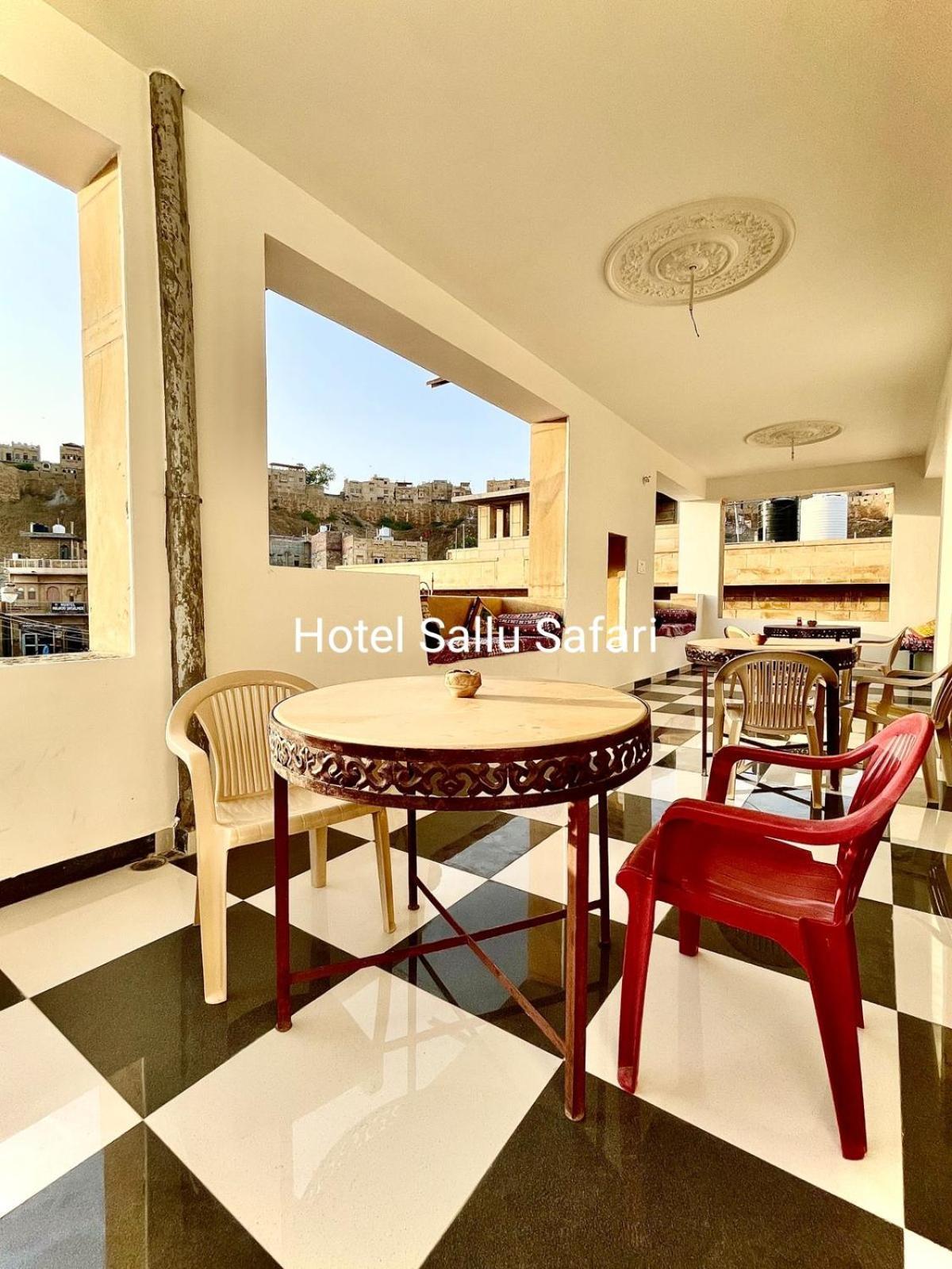 Hotel Sallu Safari Jaisalmer Exteriör bild