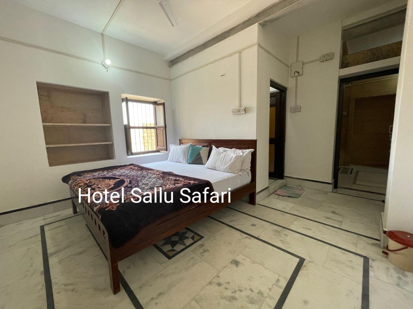 Hotel Sallu Safari Jaisalmer Exteriör bild
